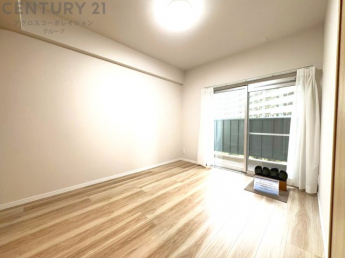 子供部屋…創造性や成長を促す遊びの空間を提供。学習や趣味に集中できる環境を整えます。個別のプライベートスペースは自己表現と自立心を育み、心地よい睡眠環境を整えリラックスできる場所を提供。