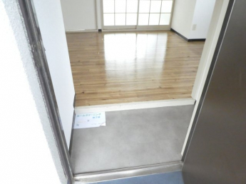 【玄関】
