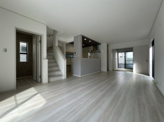 【居間・リビング】