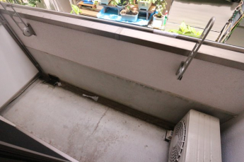 【バルコニー】