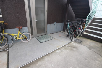 【エントランス】