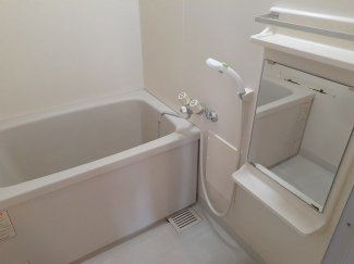 日々の疲れを癒すお風呂付です