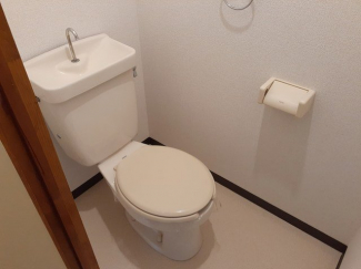 ゆったりとした空間のトイレです