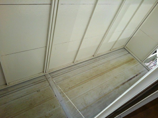 開放的で明るい空間を演出してくれるバルコニーです