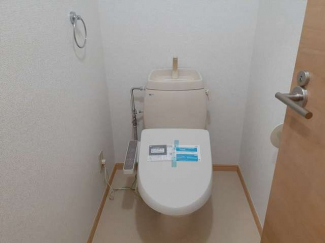 シンプルで使いやすいトイレです