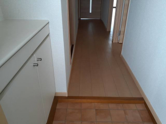 明るい玄関です