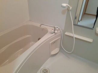 ゆったり過ごせるお風呂です