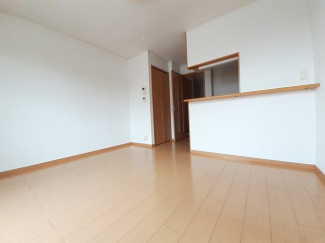 こちらのリビングで趣味の時間をお楽しみください