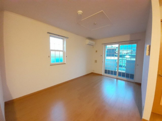 こちらの居間で趣味の時間をお楽しみください