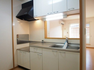 コンパクトなキッチンで掃除もラクラク