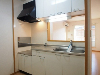 コンパクトなキッチンで掃除もラクラク