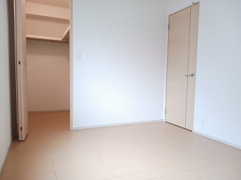 内装は落ち着いています