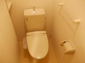 清潔感のあるトイレです