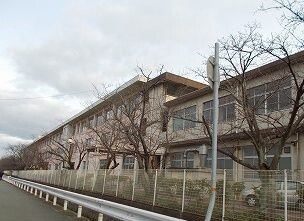 網干中学校まで1700m