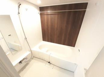 コンパクトで使いやすいお風呂です