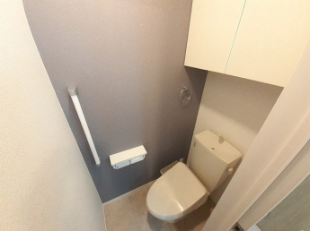 コンパクトで使いやすいトイレです