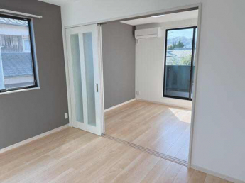 今治市大新田町５丁目のアパートの画像