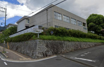 愛媛県立三島高校まで688m