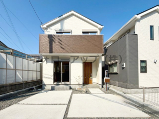 前面道路含む現地写真です