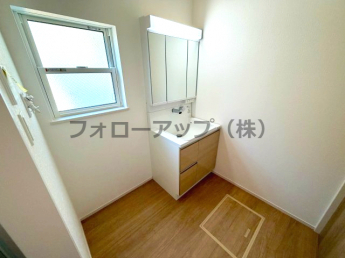 独立洗面台で身支度をすべて済ませてしまいましょう