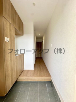 明るい玄関です