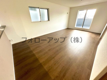 スタンダードな洋室です