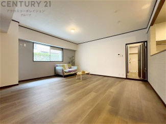 リビングダイニングは家族や友人とのコミュニケーションを楽しむ場所でくつろぎながら食事や会話を楽しめ、多目的に利用できリラックスできる空間です。家庭内の中心として機能し、快適な生活をサポートします。