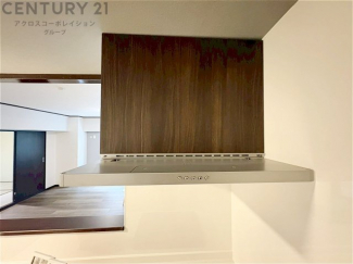 パワフルな吸引力で調理中の臭気等をしっかり処理してくれ、室内を快適に保ってくれます。