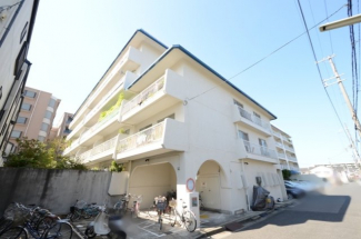 鉄筋コンクリート造5階建て