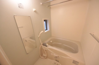 コンパクトで使いやすいお風呂です