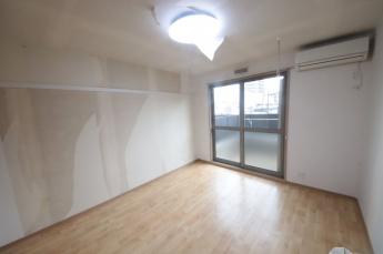 こちらの居間で趣味の時間をお楽しみください