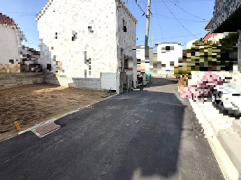 前面道路は交通量が非常に少なく小さなお子様も安心♪