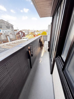 【バルコニー】