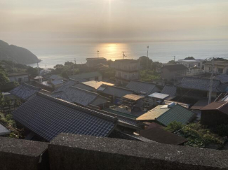 近くの串集落まで400m
