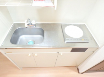 コンパクトなキッチンで掃除もラクラク