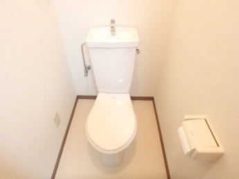 ゆったりとした空間のトイレです。