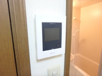 モニターフォン付きで安心です。