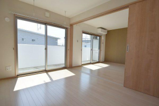 【居間・リビング】