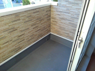 【バルコニー】