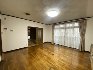 【居間・リビング】