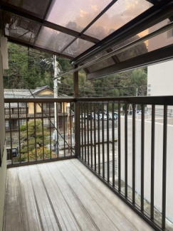 【バルコニー】