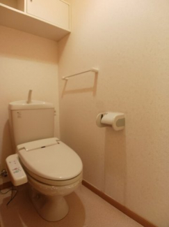 ゆったりとした空間のトイレです