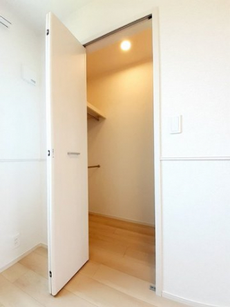 たっぷりとした収納スペースです