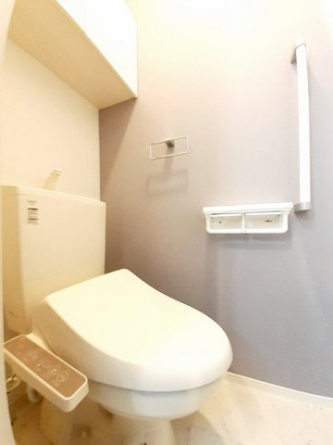 ゆったりとした空間のトイレです