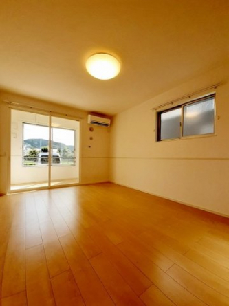 明るい色調の室内です