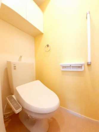 清潔感のあるトイレです