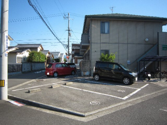 【駐車場】