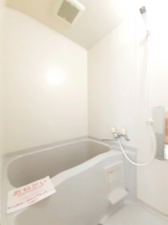 落ち着いた空間のお風呂です