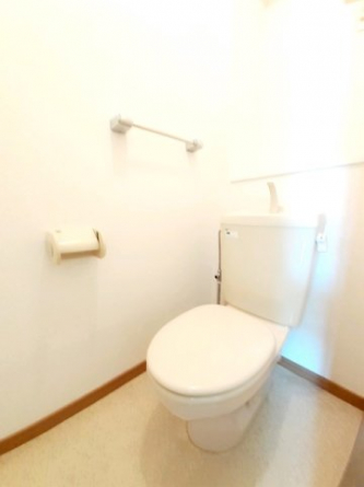 清潔感のあるトイレです