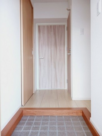 毎日通る玄関はこちらです